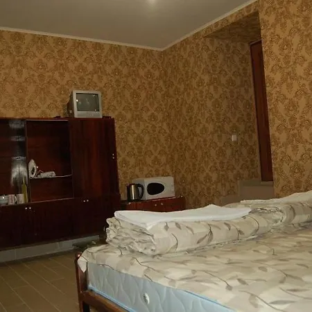 On Stepana Bandery 37 постійне електропостачання
